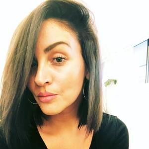 Meet your Posher, Carla